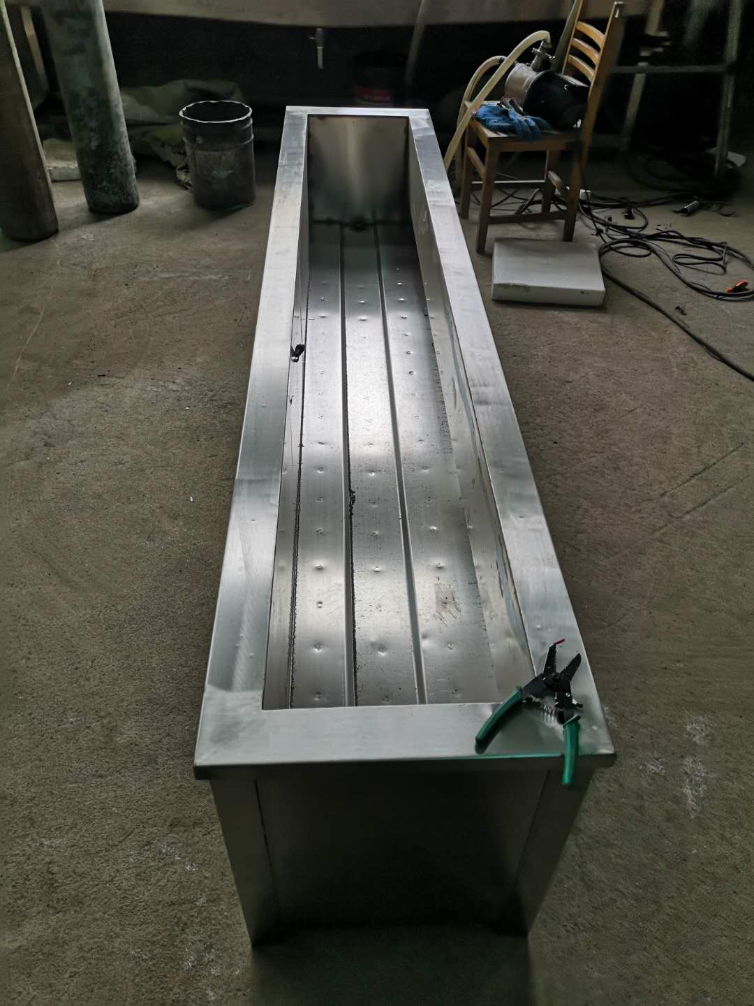 單槽型超聲波清洗機(jī)原理是什么？